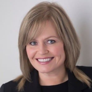 Portrait of Leann Hackman-Carty