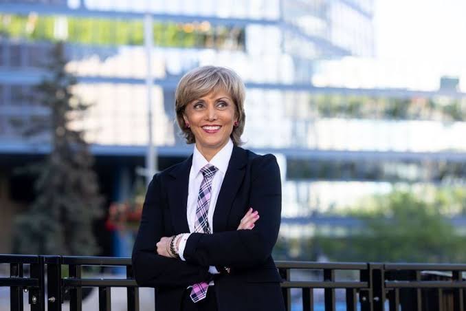 Portrait of Jyoti Gondek